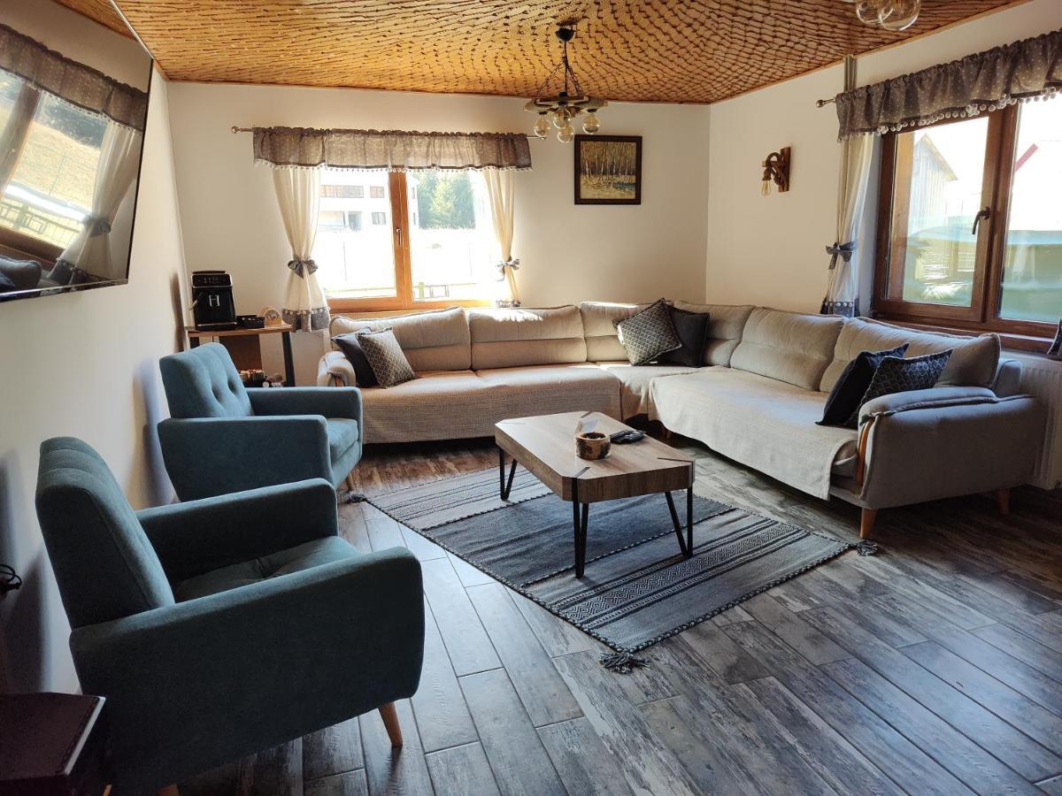 Sezatoarea Lupilor Villa Lepşa Kültér fotó
